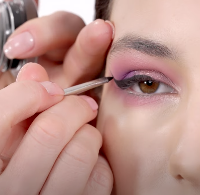 Cream Gel Liner